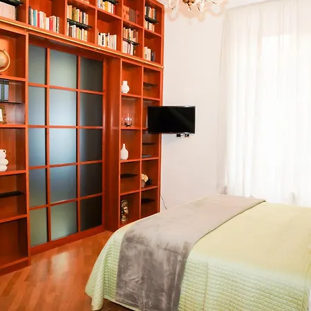 Apartament Karisma *